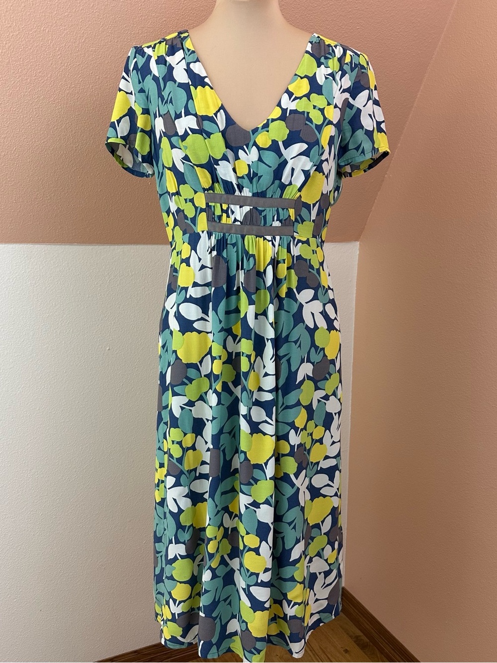 Boden Multicolor Pin Pleat Midi Tea Dress Womens 8 Tall V-Neck 100% Viscose - Picture 2 of 16